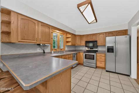 295 Font Grove Road Slingerlands NY 12159