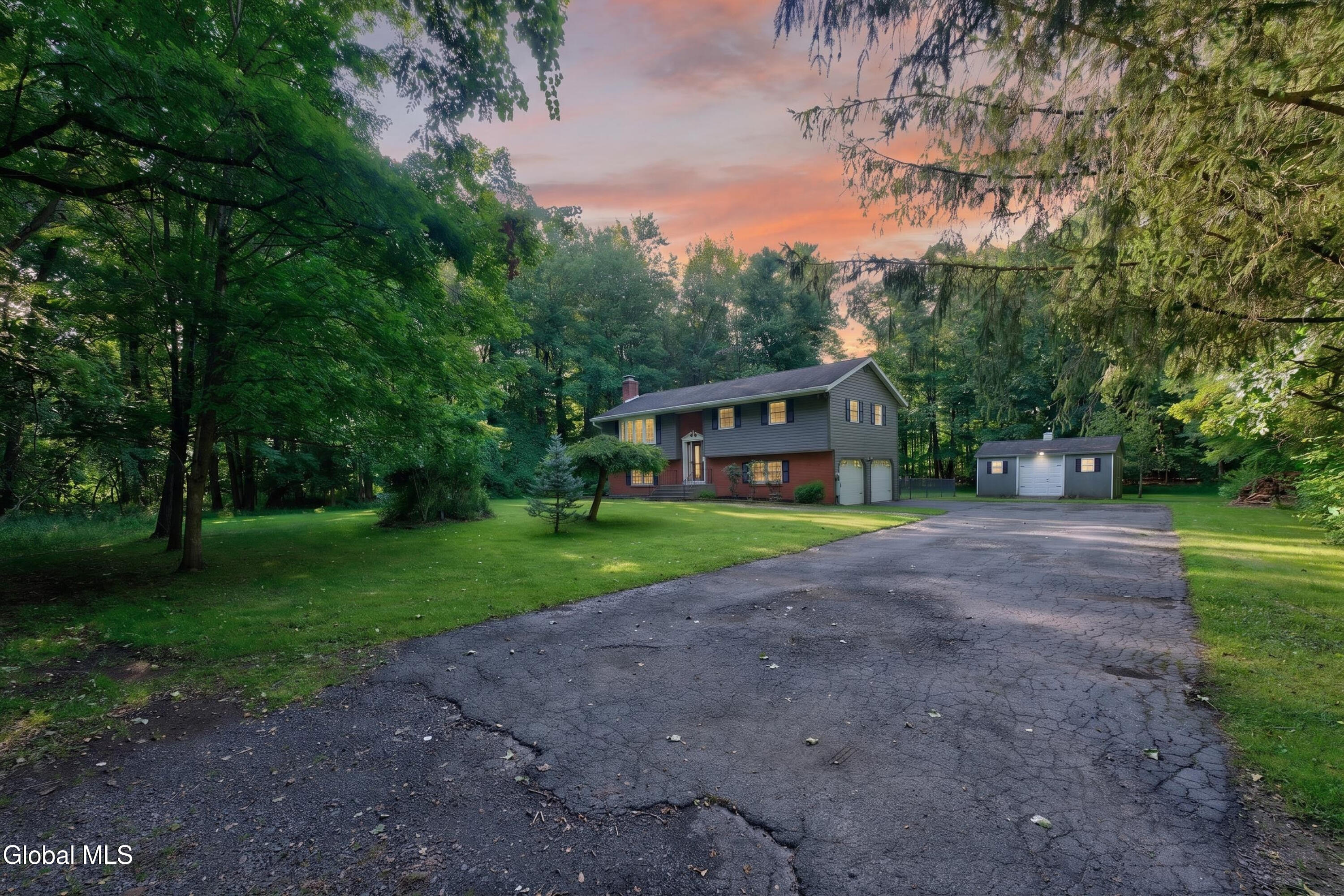 295 Font Grove Road Slingerlands NY 12159