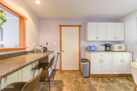 28 Amelia Drive Schenectady NY 12309