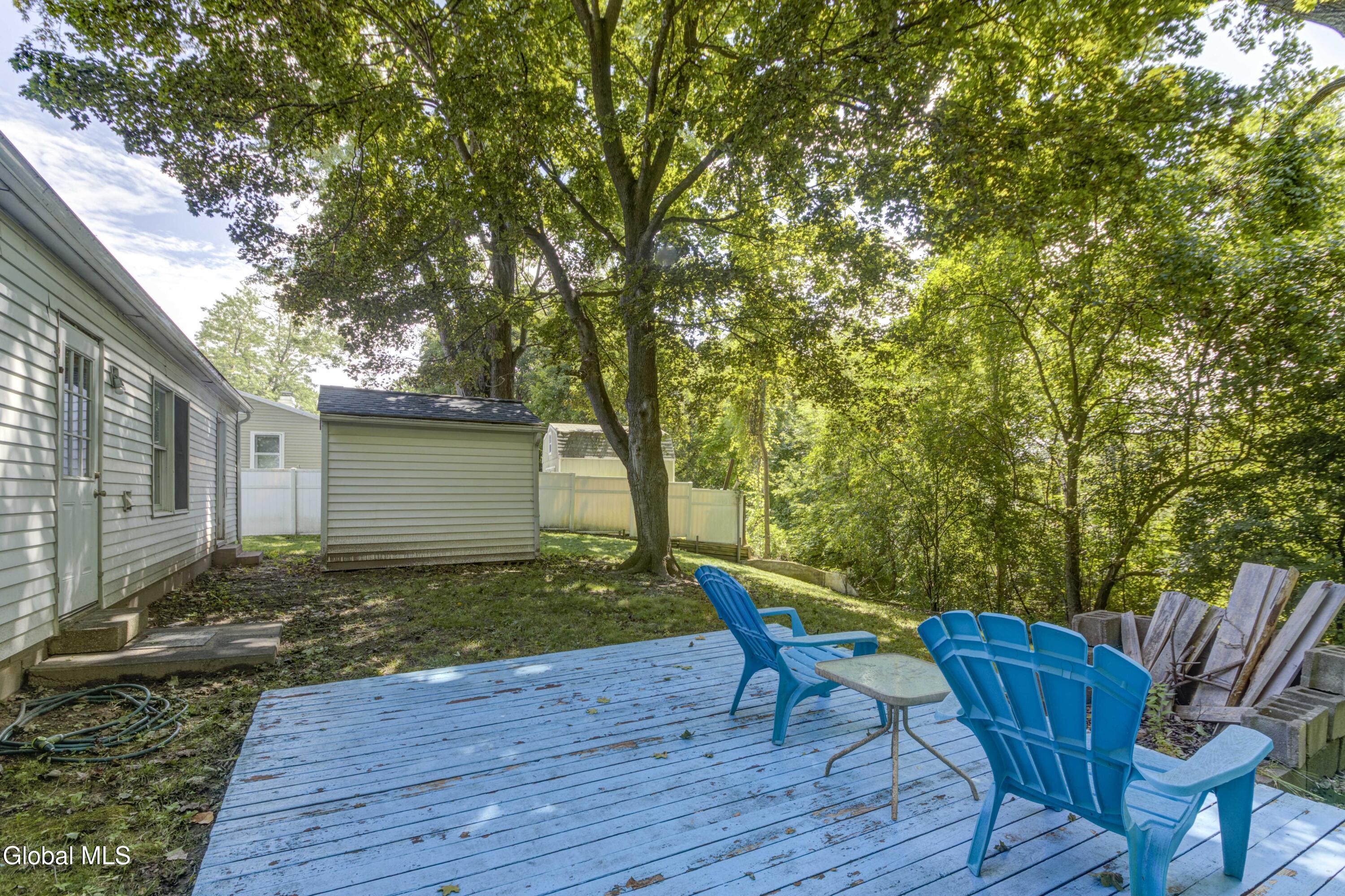 28 Amelia Drive Schenectady NY 12309