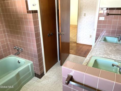 44 Meadowview Road Queensbury NY 12804