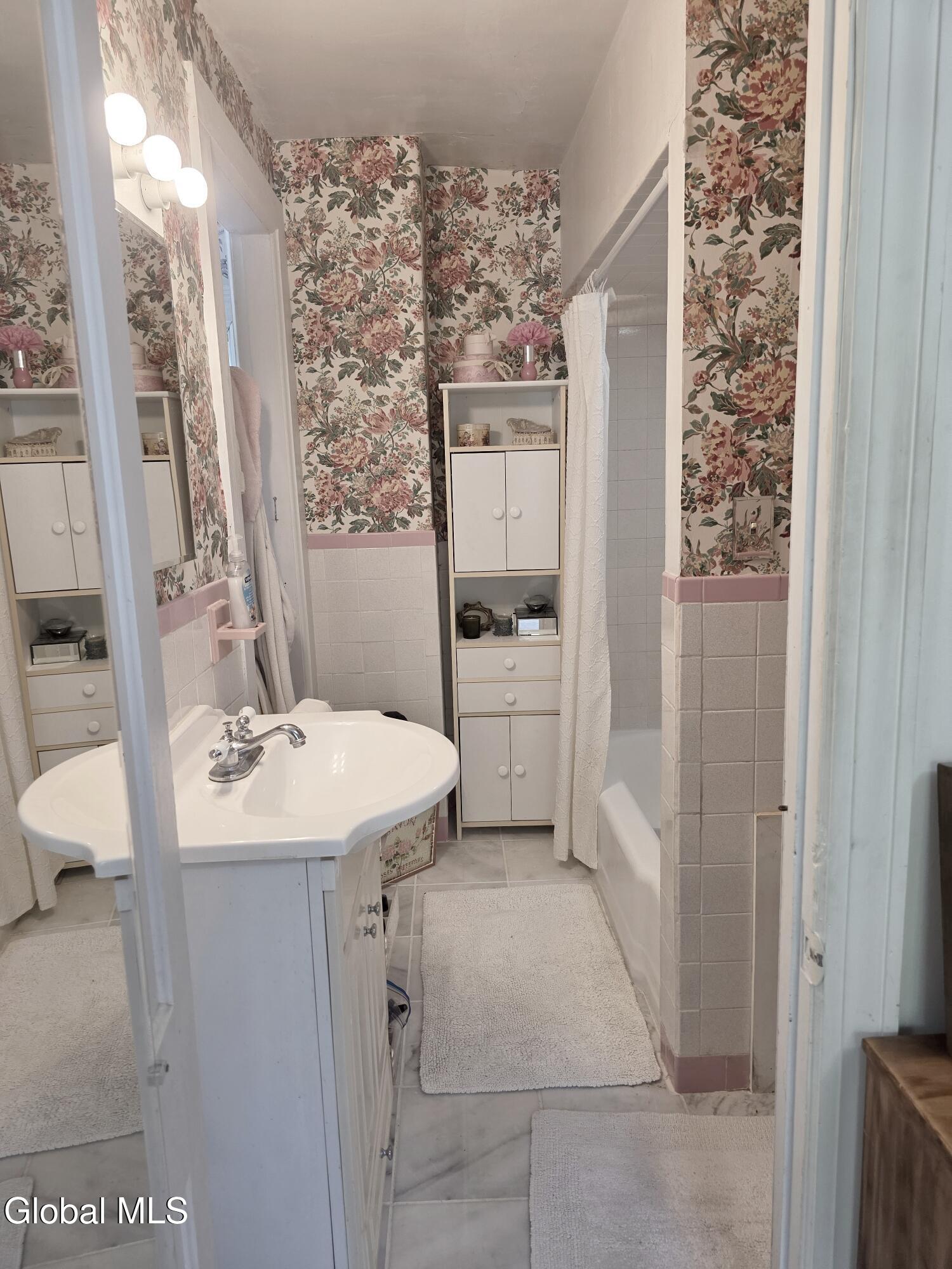 33 Abbott Street Hoosick Falls NY 12090