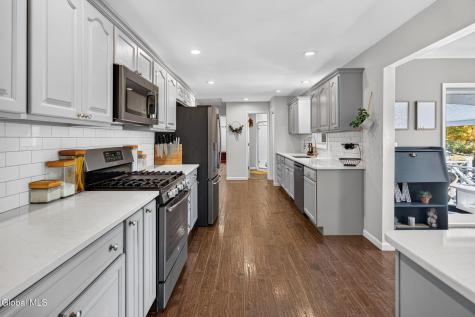 67 Mordella Road Colonie NY 12205