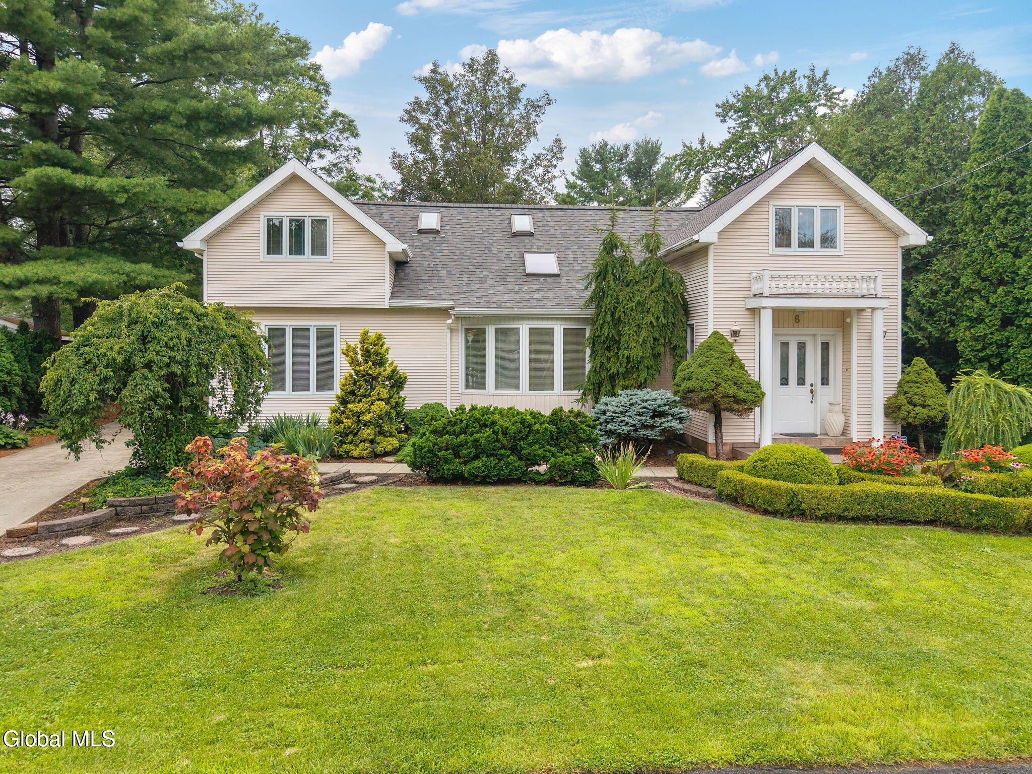 6 Quaker Drive Schenectady NY 12309