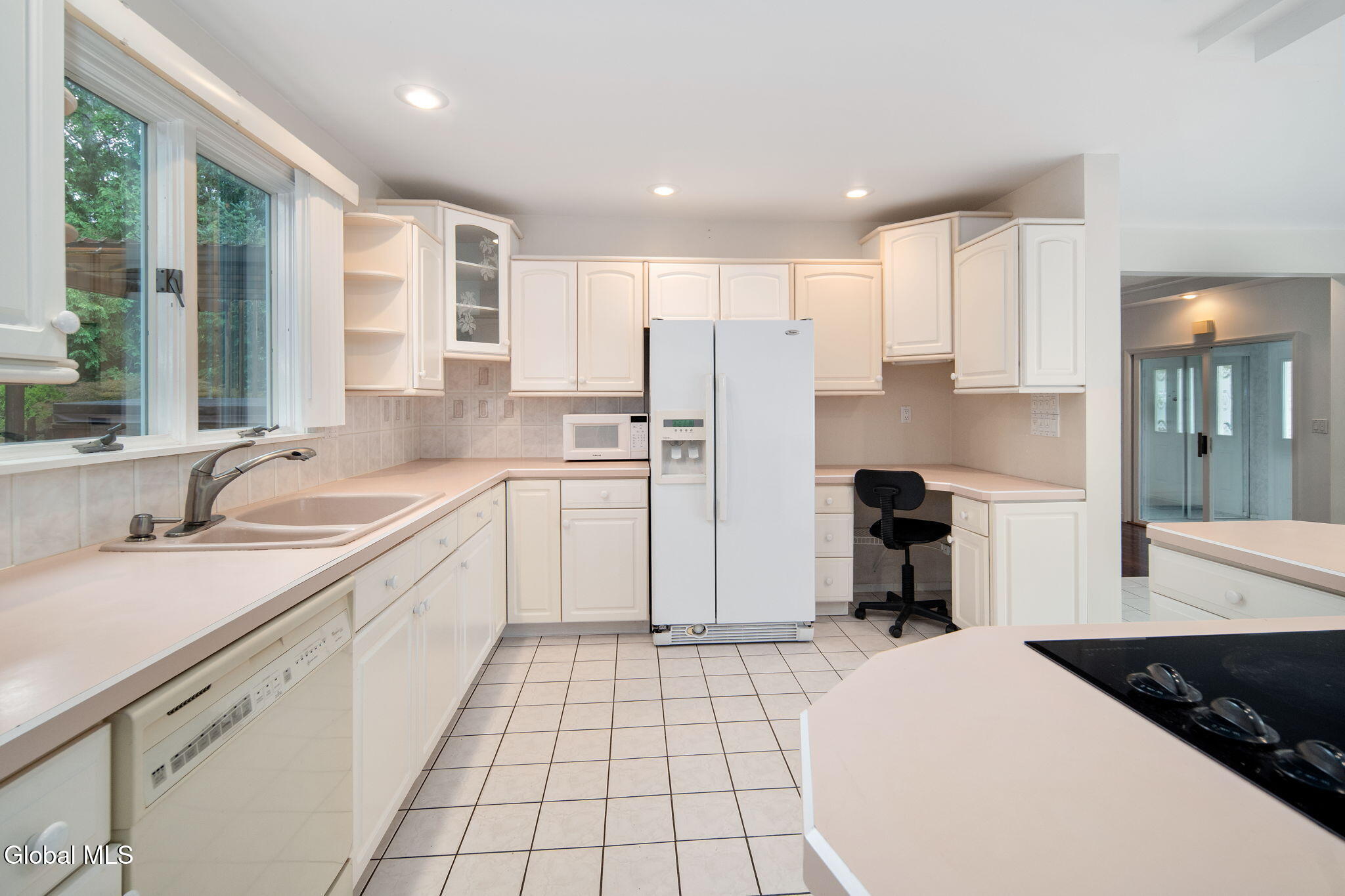 6 Quaker Drive Schenectady NY 12309