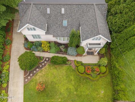 6 Quaker Drive Schenectady NY 12309