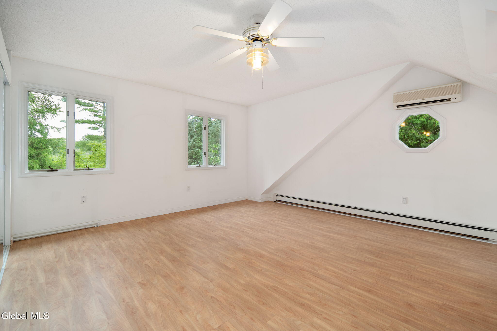 6 Quaker Drive Schenectady NY 12309
