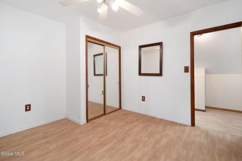 6 Quaker Drive Schenectady NY 12309