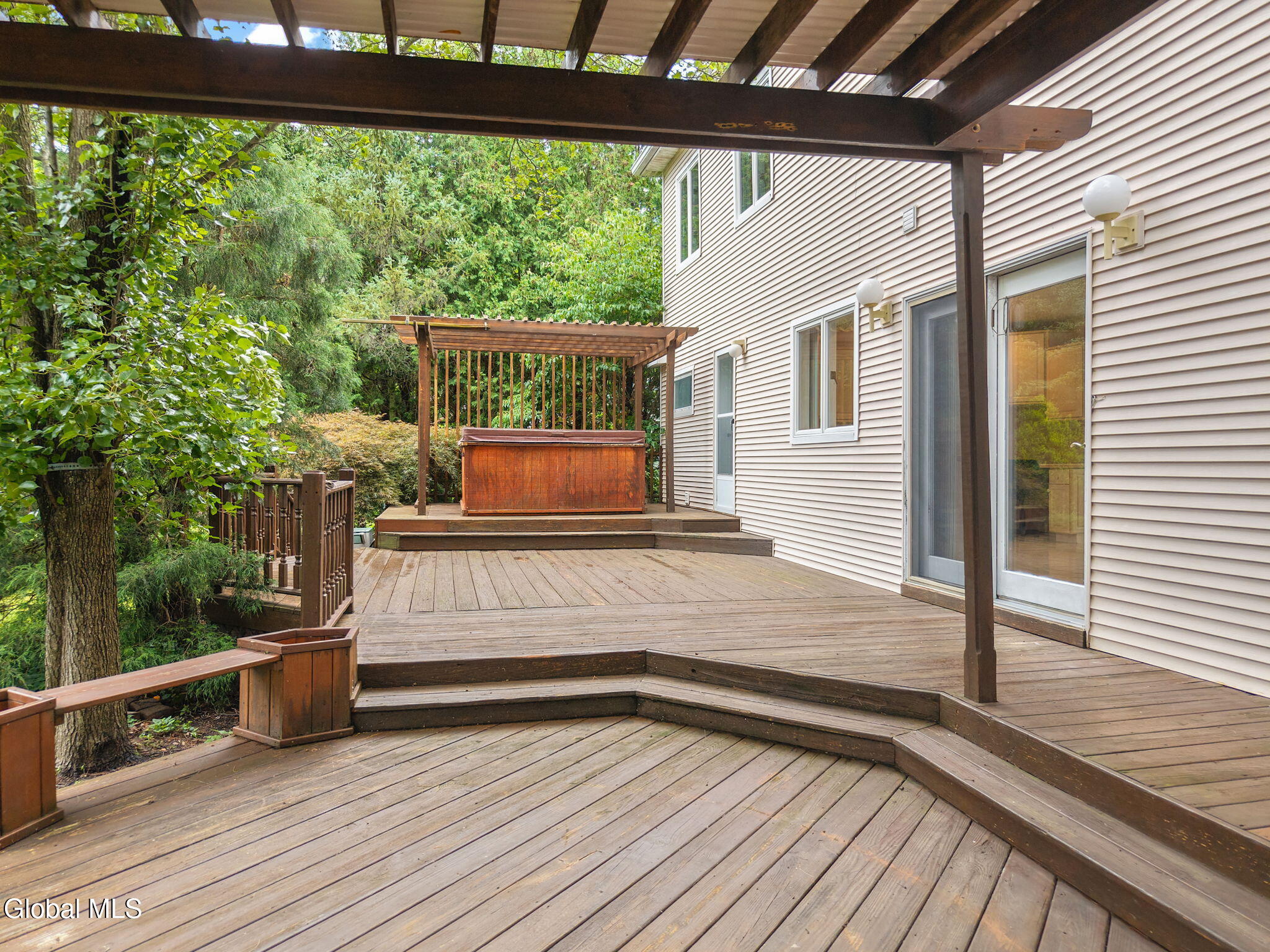 6 Quaker Drive Schenectady NY 12309