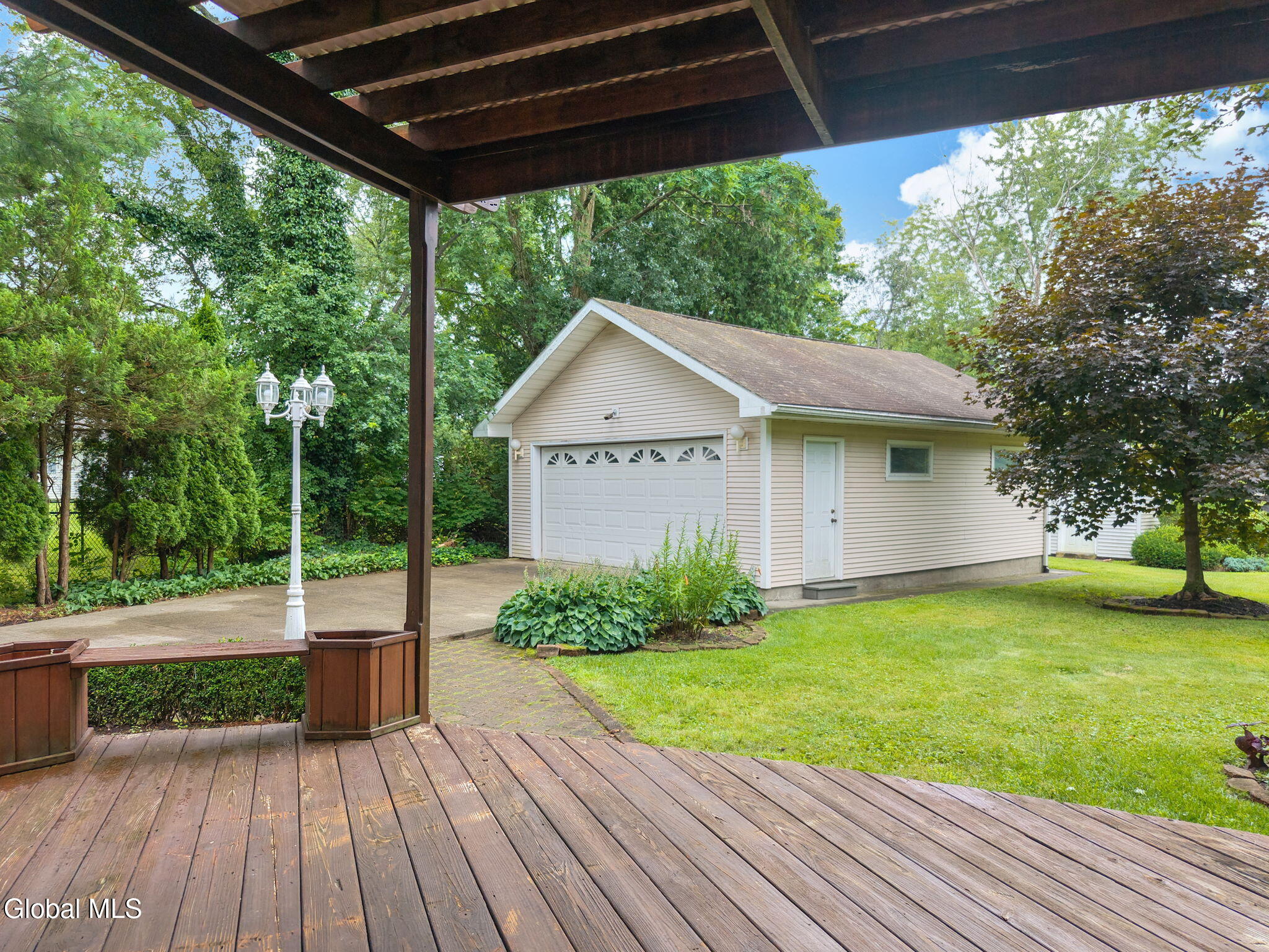 6 Quaker Drive Schenectady NY 12309