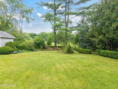 6 Quaker Drive Schenectady NY 12309