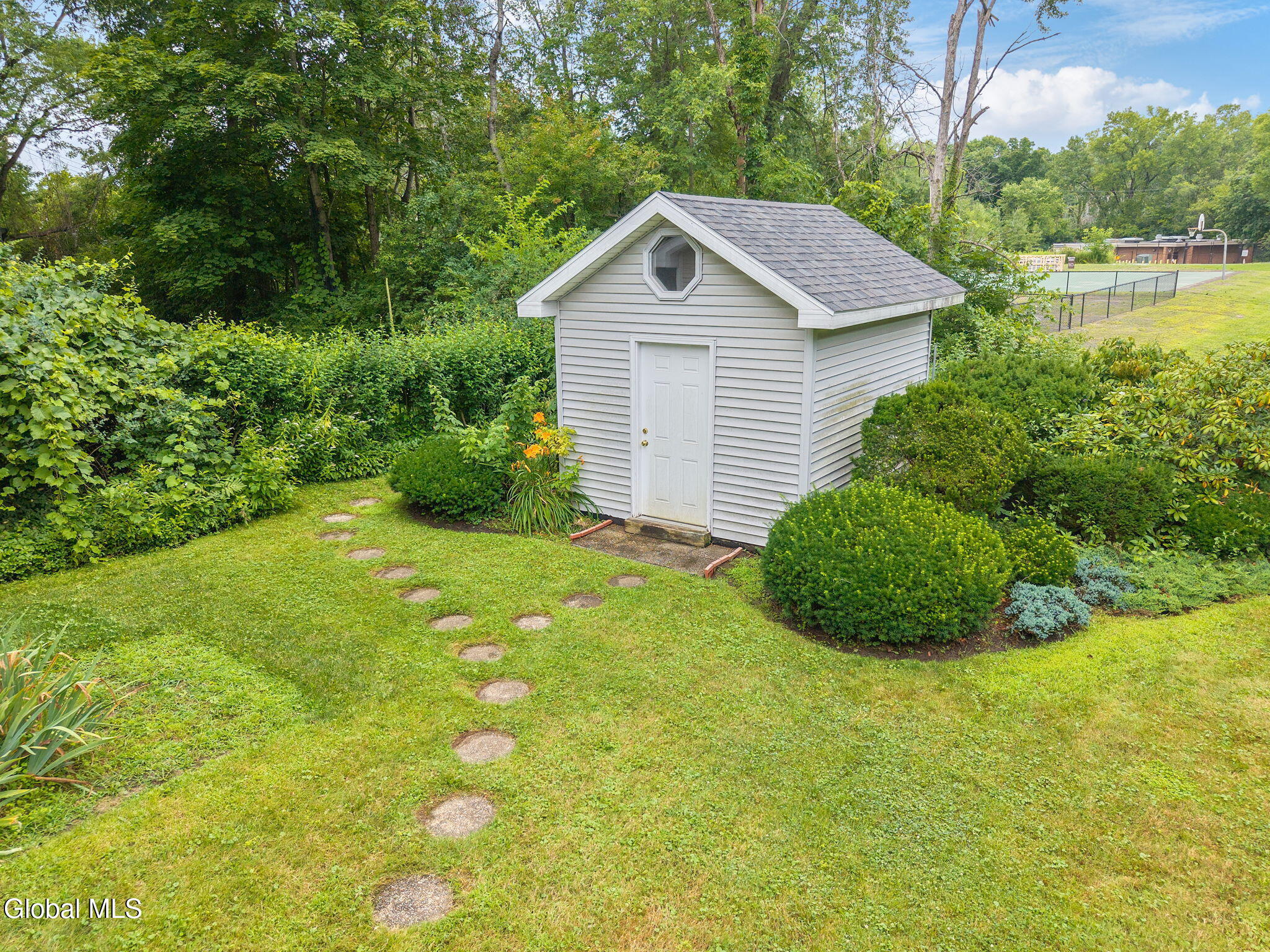 6 Quaker Drive Schenectady NY 12309