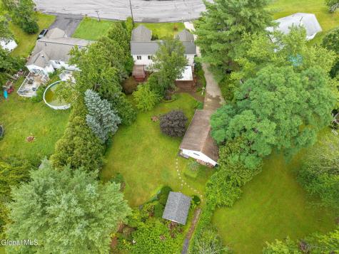 6 Quaker Drive Schenectady NY 12309
