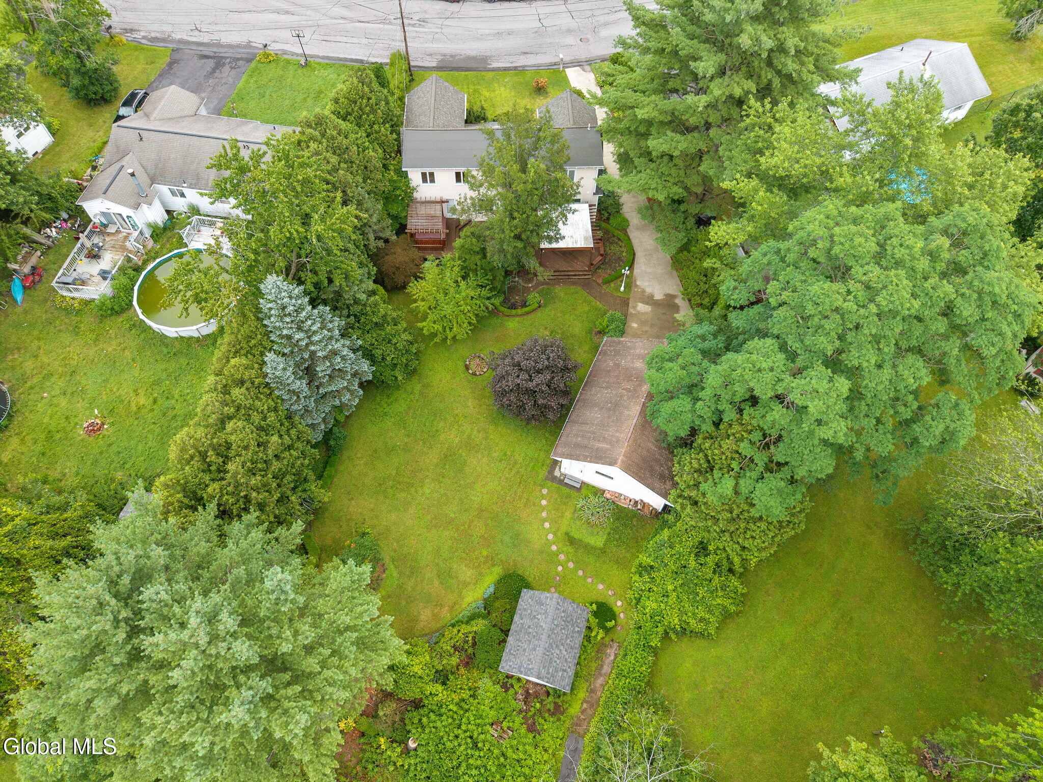 6 Quaker Drive Schenectady NY 12309