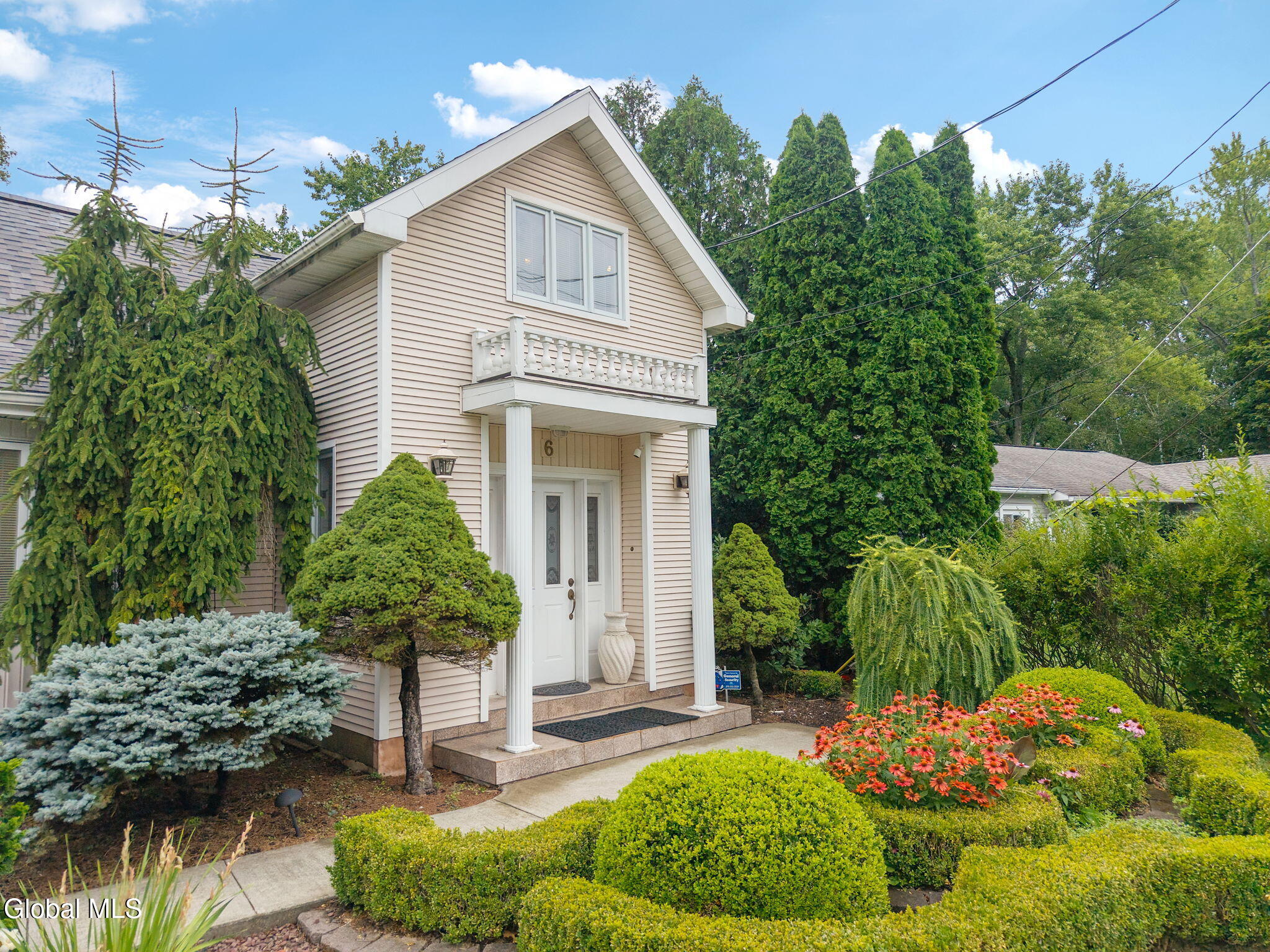 6 Quaker Drive Schenectady NY 12309