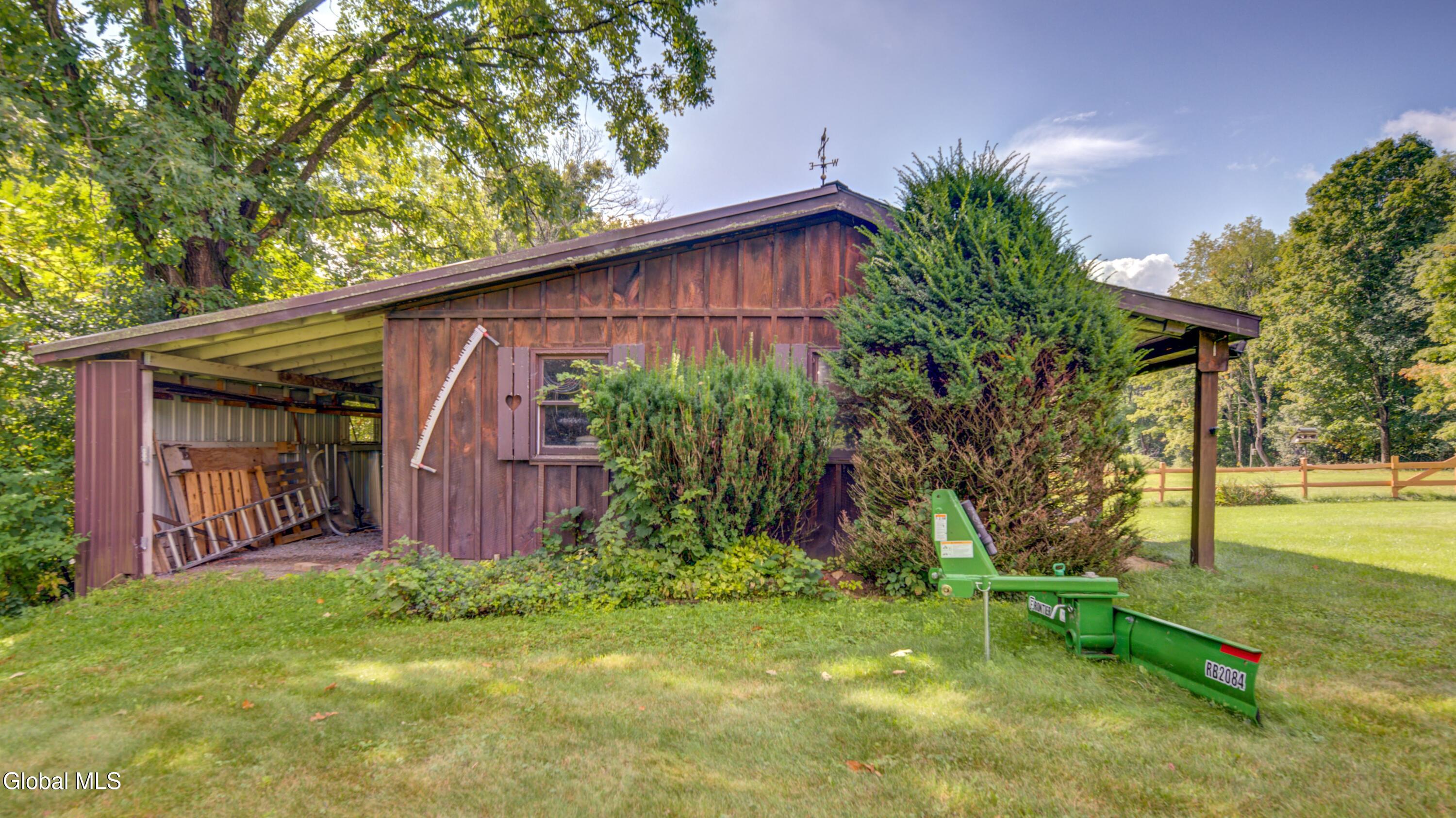 294 Hammondtown Road Amsterdam NY 12010