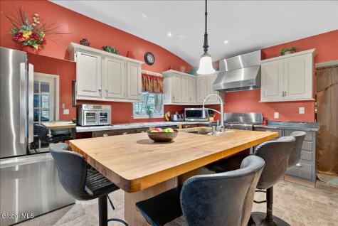 136 Jefferson Street Saratoga Springs NY 12866