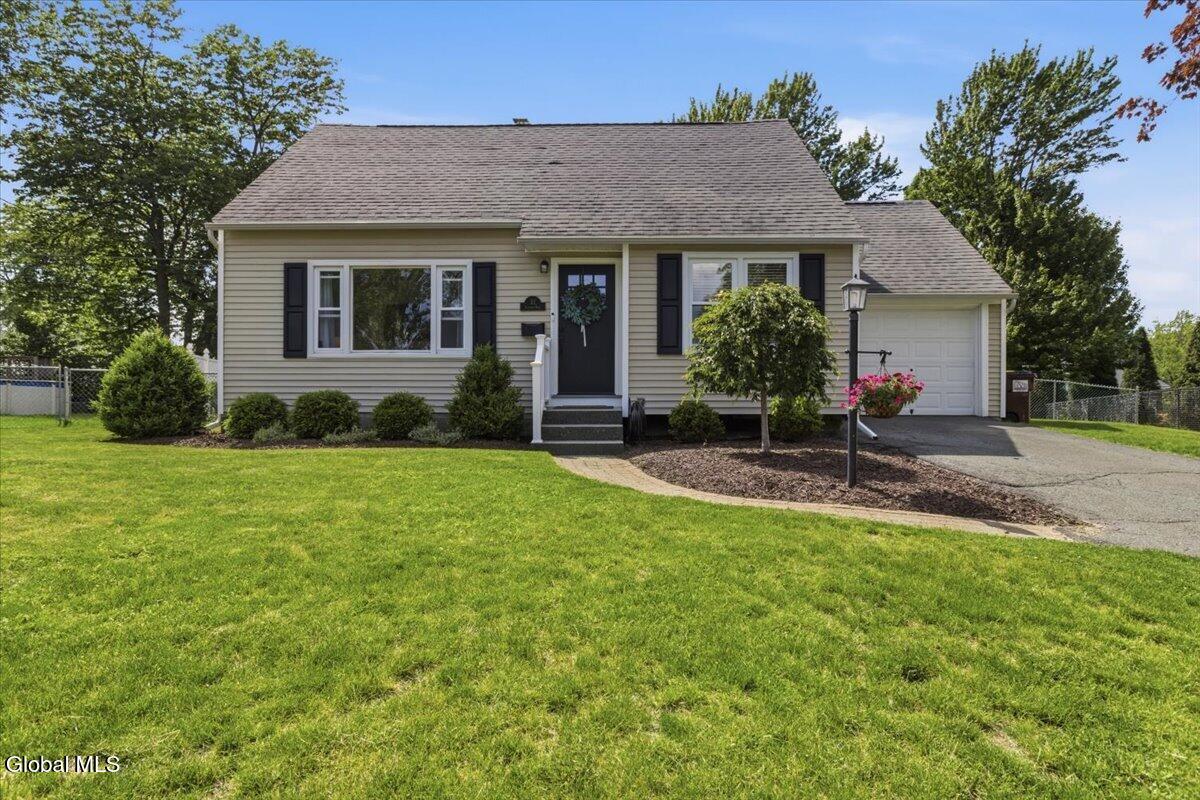 33 Glennon Road Latham NY 12110