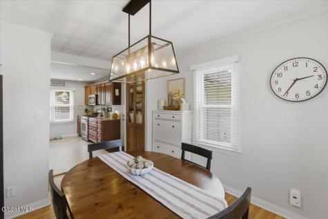 33 Glennon Road Latham NY 12110