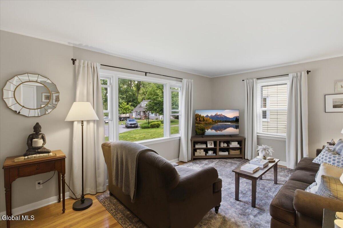 33 Glennon Road Latham NY 12110
