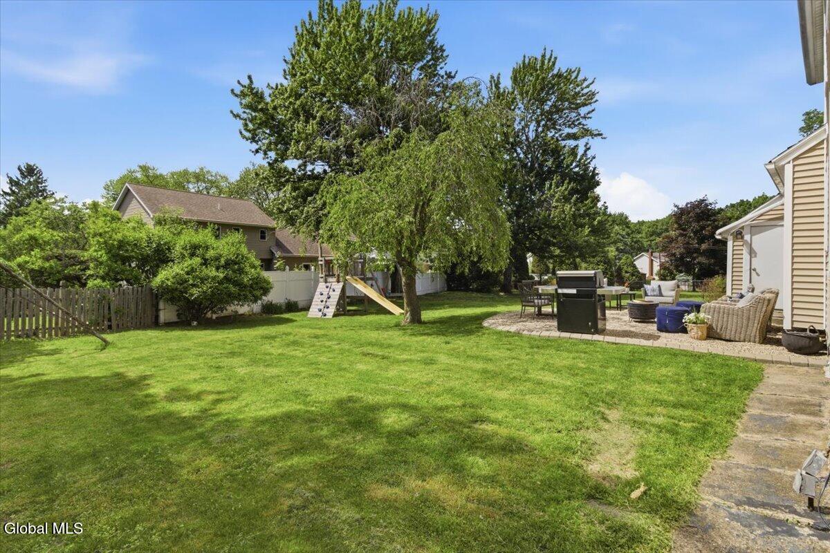 33 Glennon Road Latham NY 12110