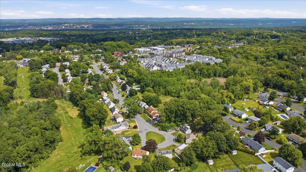 33 Glennon Road Latham NY 12110