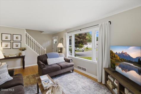 33 Glennon Road Latham NY 12110