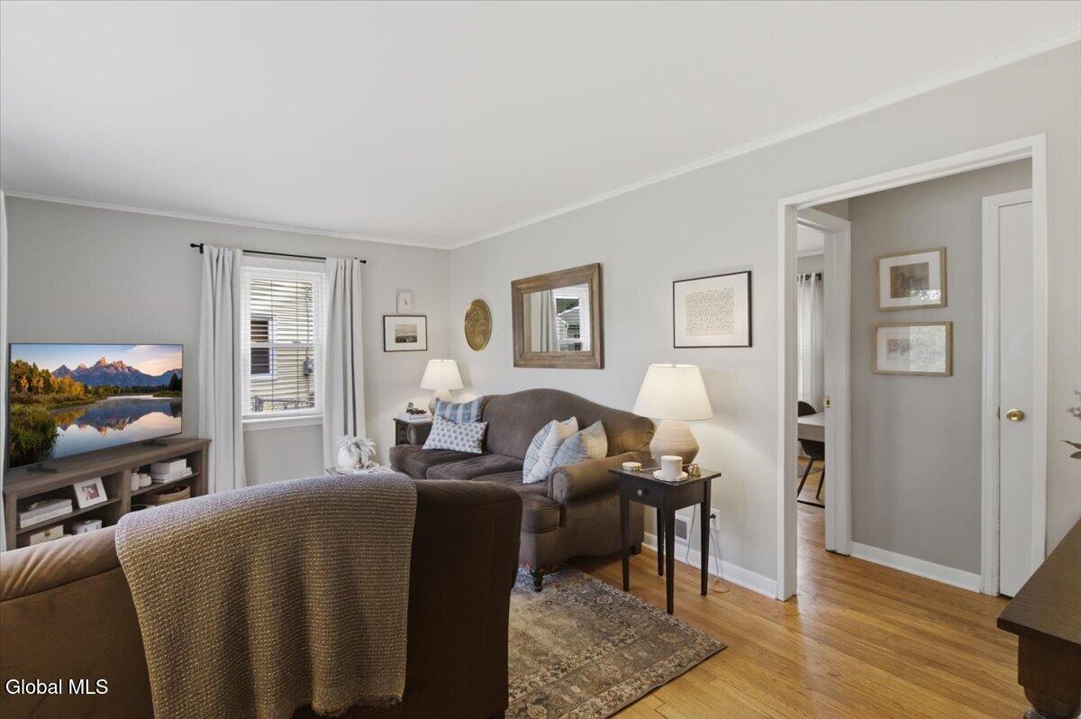 33 Glennon Road Latham NY 12110