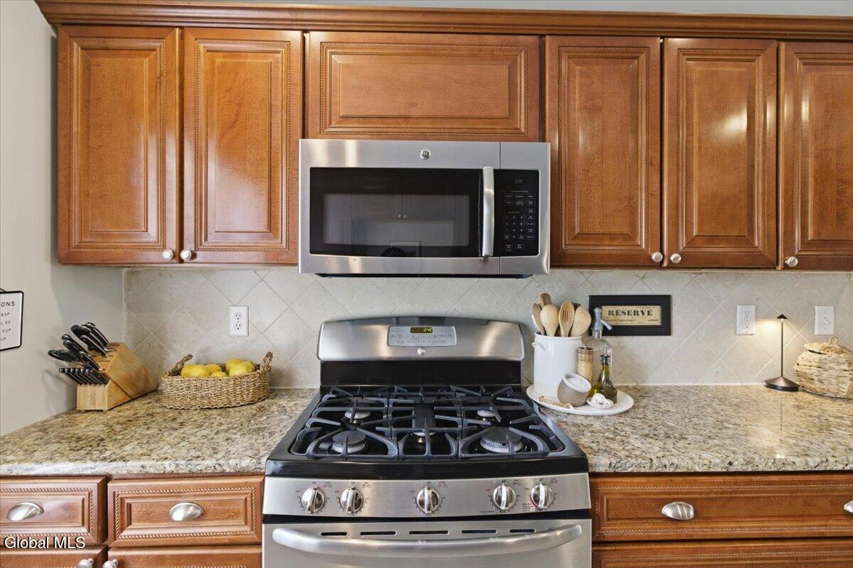 33 Glennon Road Latham NY 12110