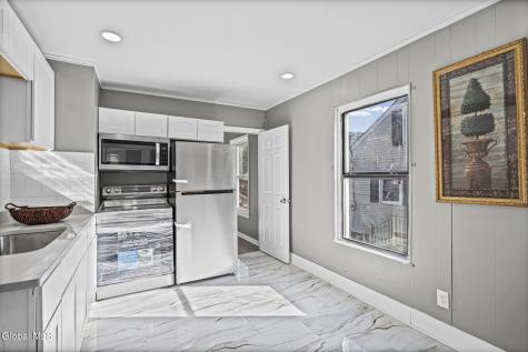 16 Lyric Avenue Albany NY 12205