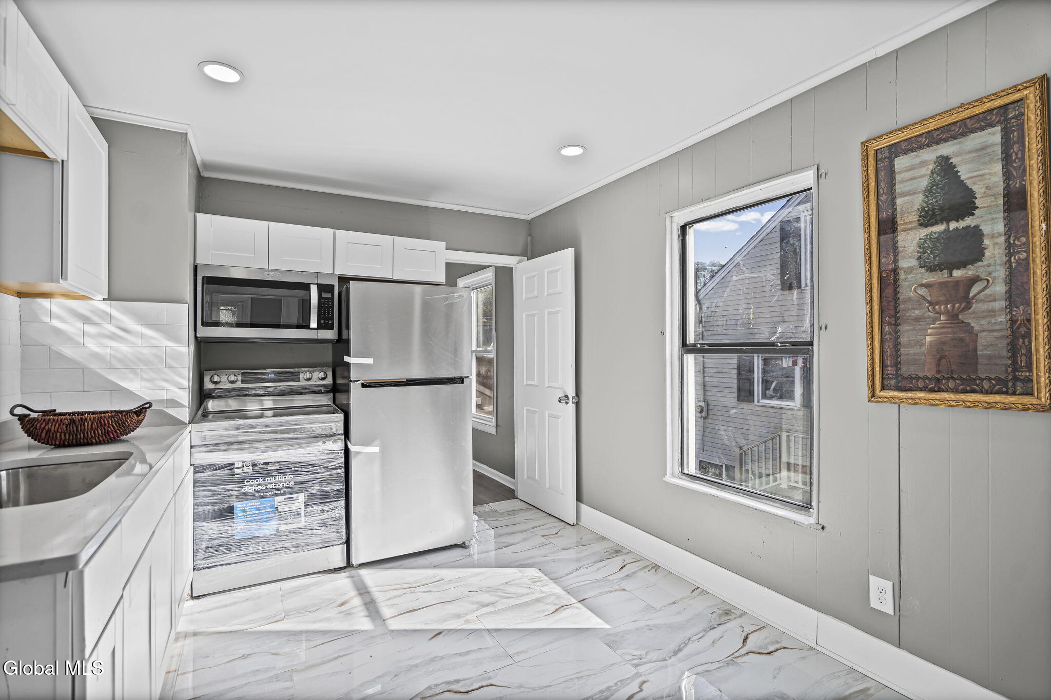 16 Lyric Avenue Albany NY 12205