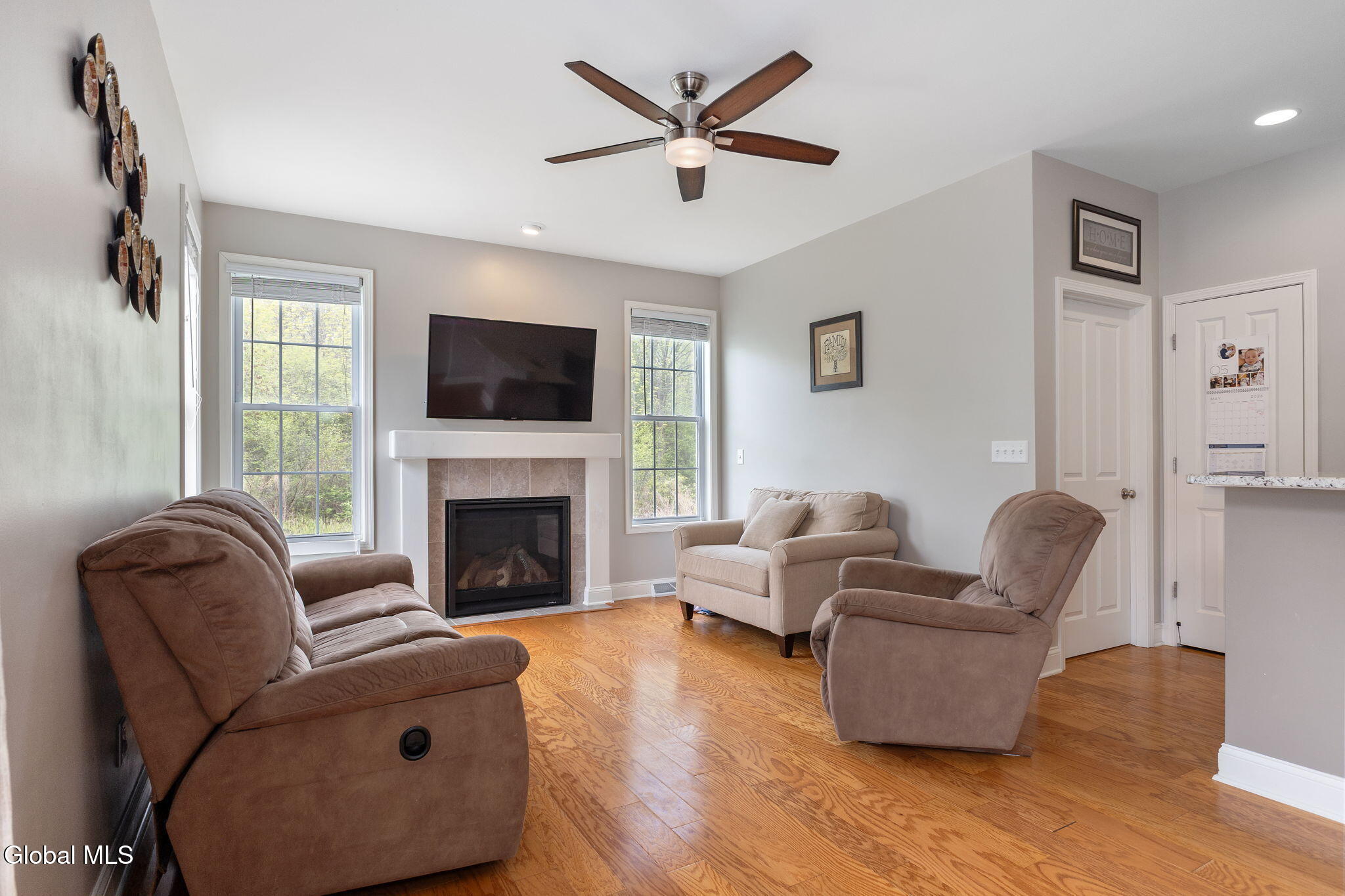 49 Buckingham Lane Cohoes NY 12047