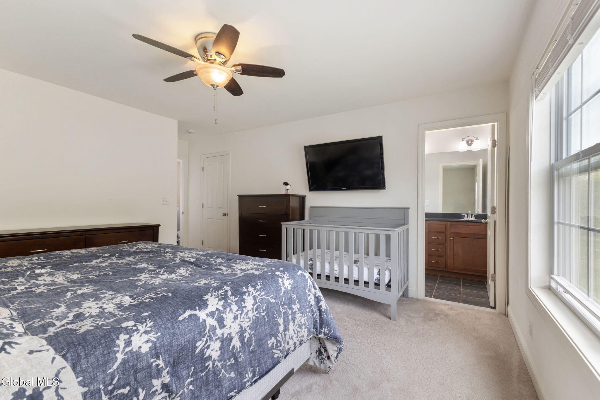 49 Buckingham Lane Cohoes NY 12047