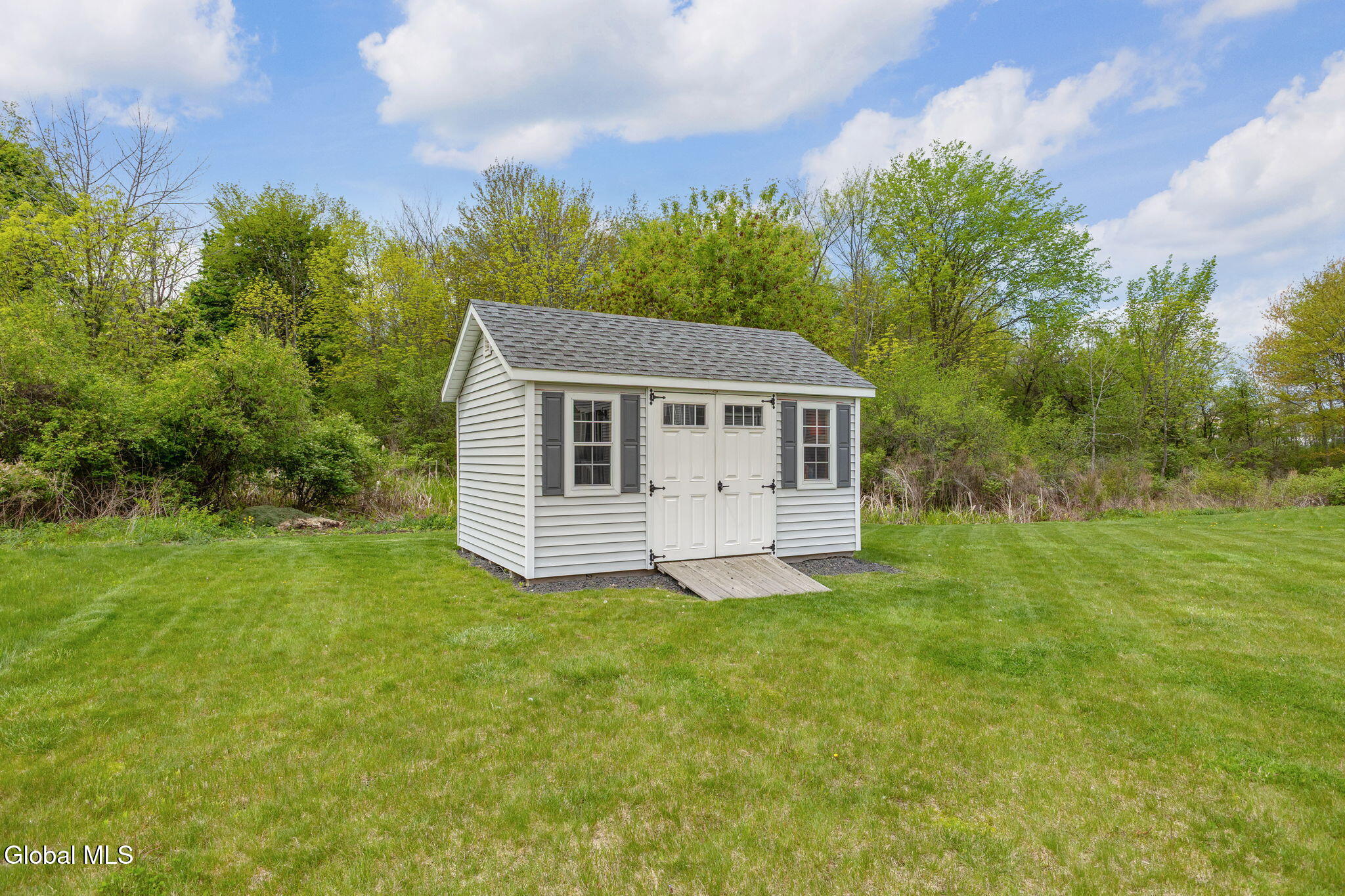 49 Buckingham Lane Cohoes NY 12047