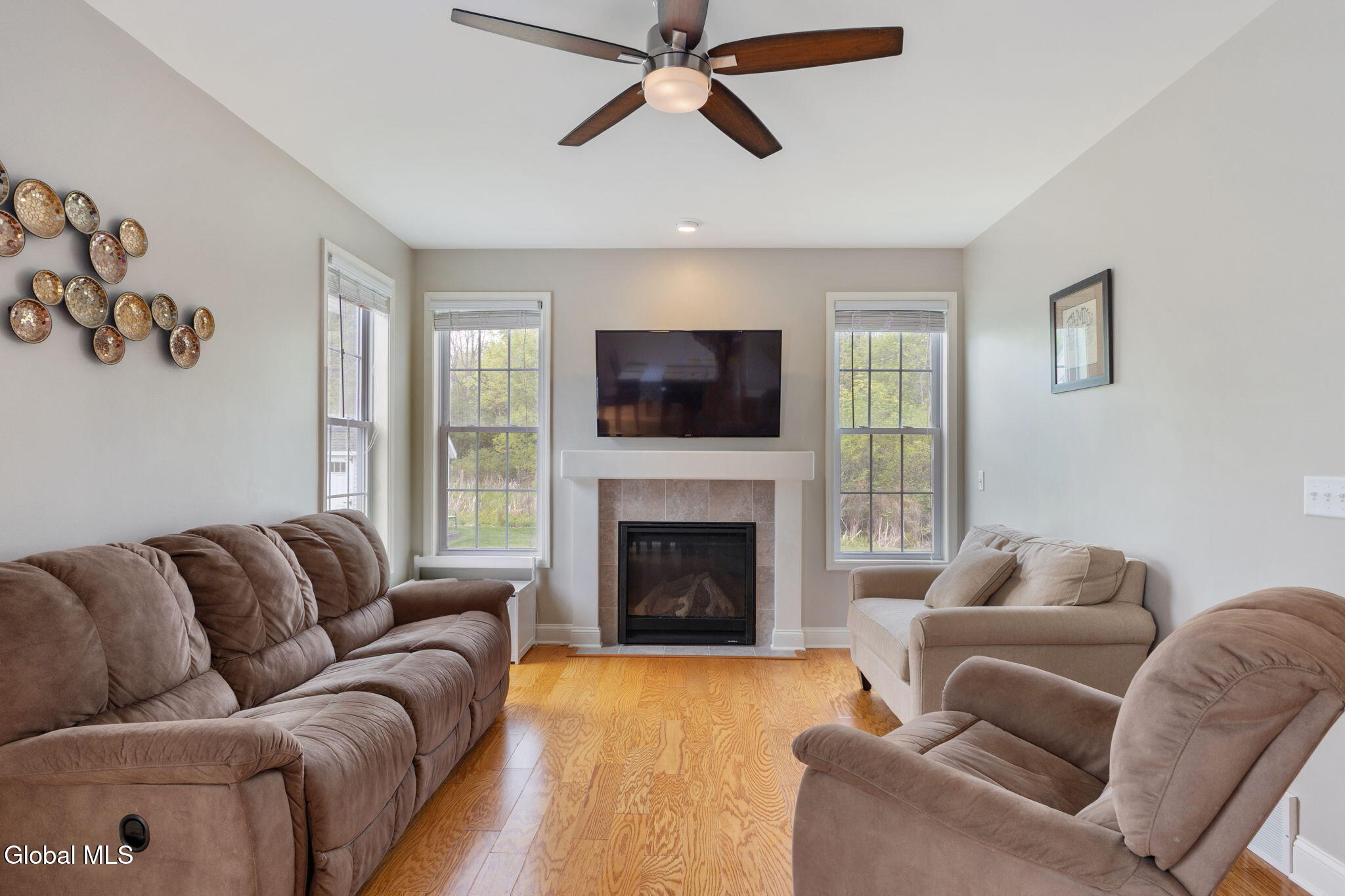 49 Buckingham Lane Cohoes NY 12047