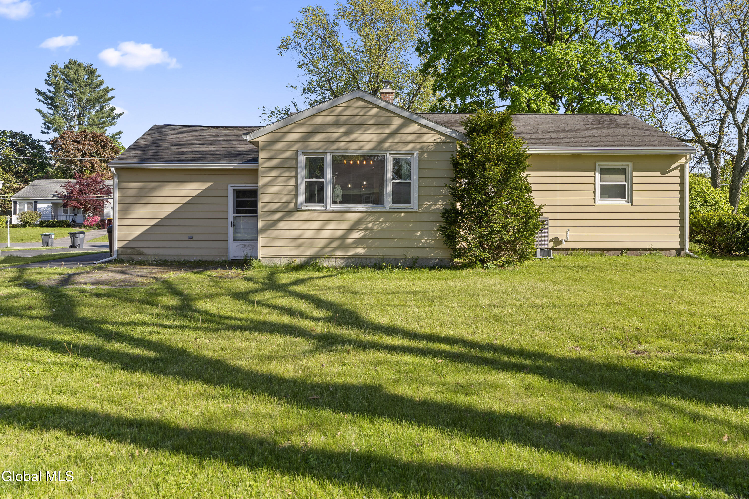 14 Marie Parkway Loudonville NY 12211
