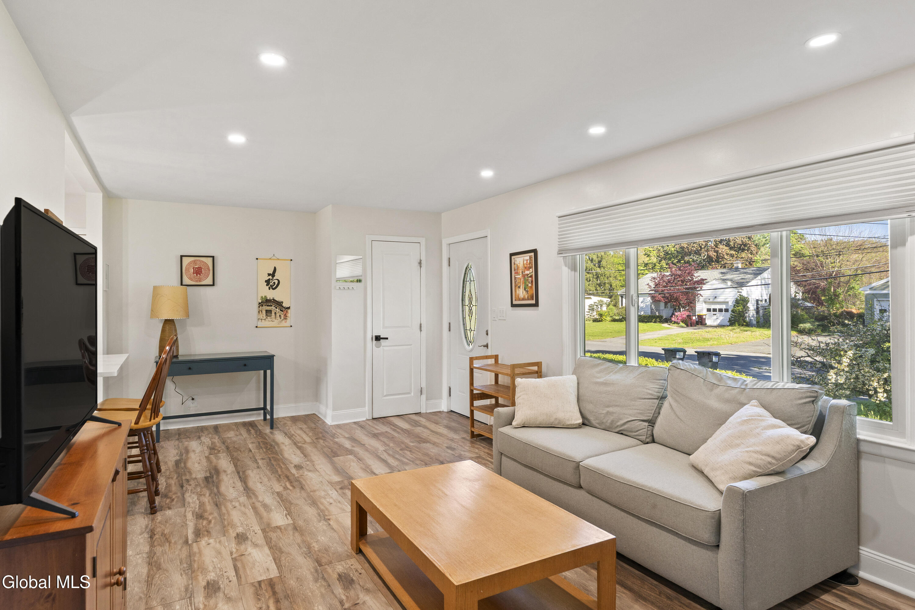 14 Marie Parkway Loudonville NY 12211