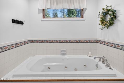 158 Palmer Drive Ravena NY 12143