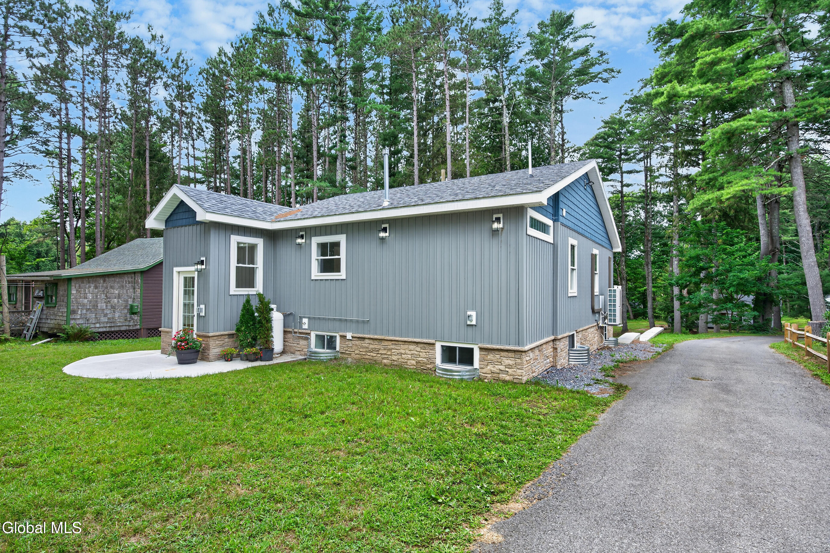 6027 Hermit Point Road Galway NY 12074