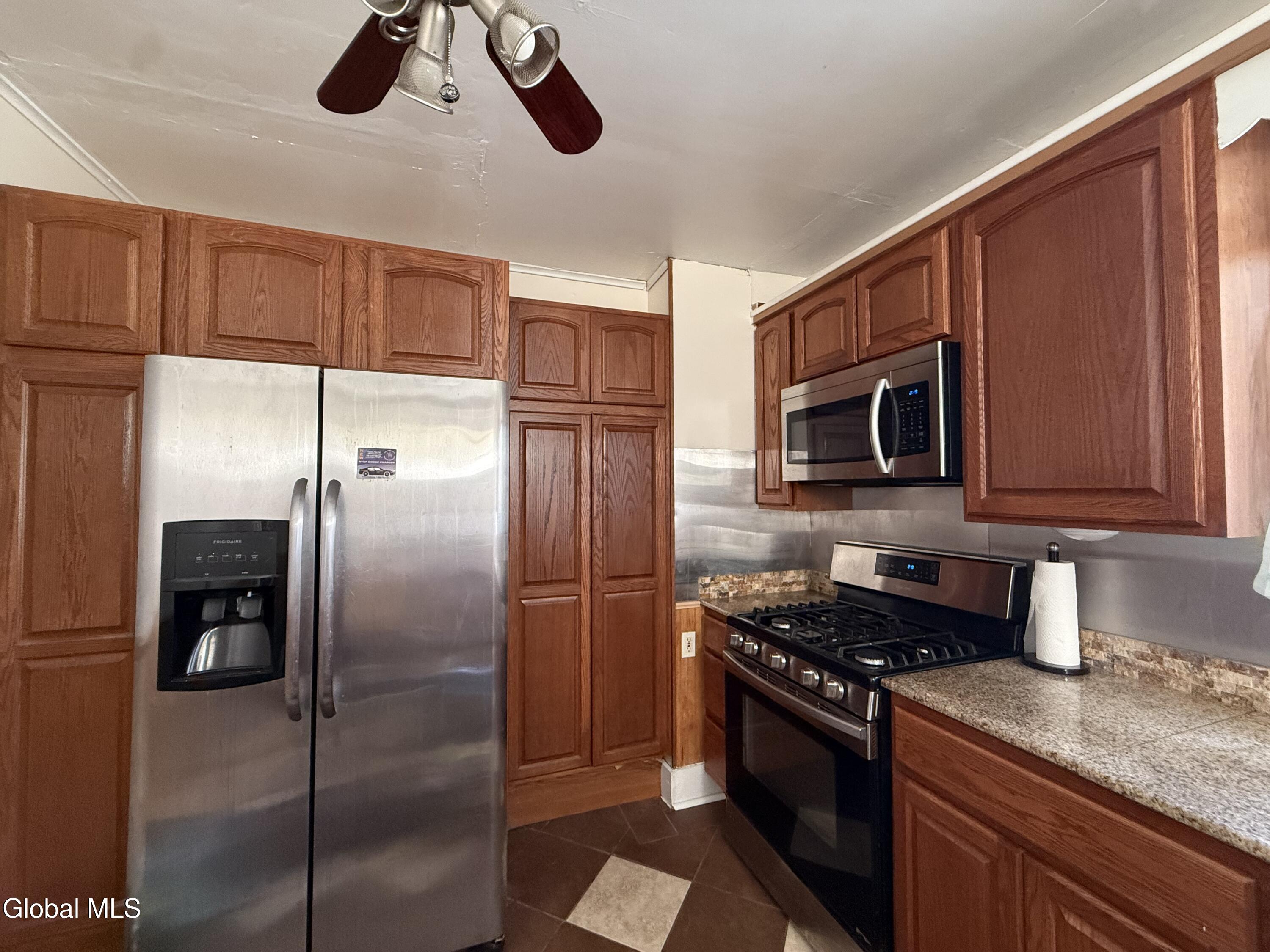 152 Kingsboro Avenue Gloversville NY 12078