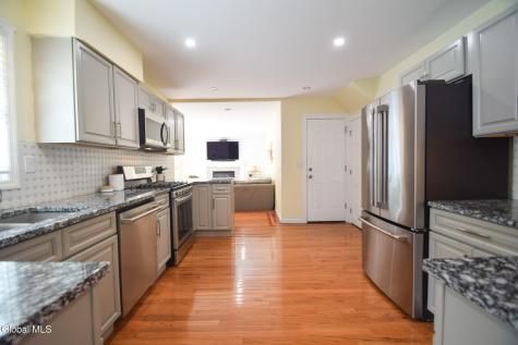 18 Esopus Drive Clifton Park NY 12065