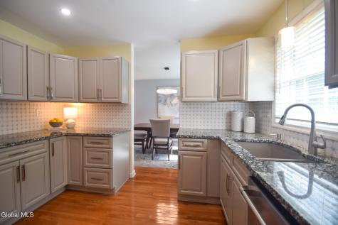 18 Esopus Drive Clifton Park NY 12065
