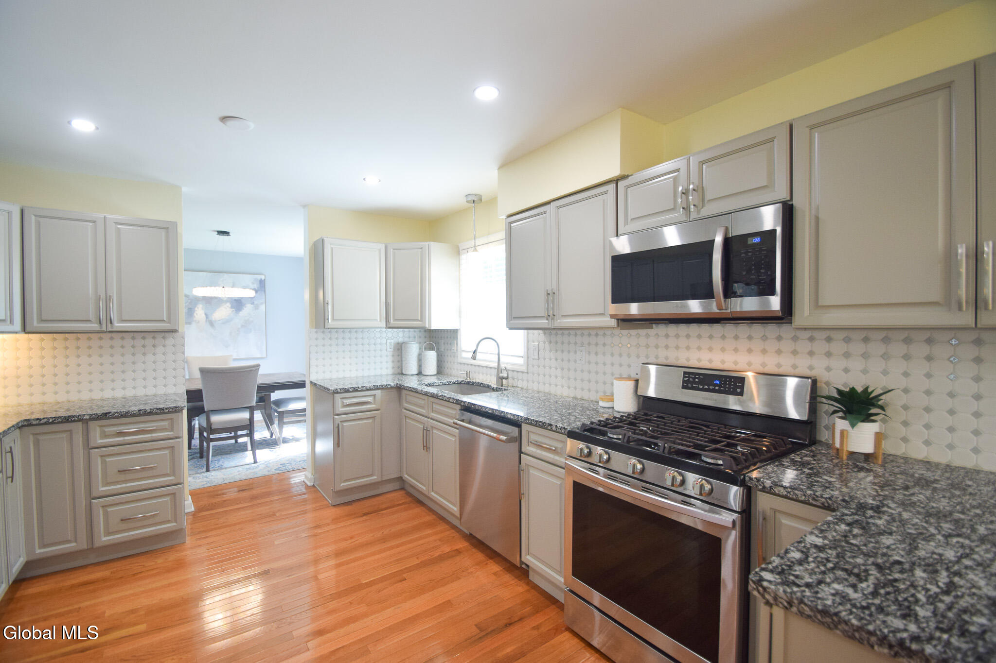 18 Esopus Drive Clifton Park NY 12065