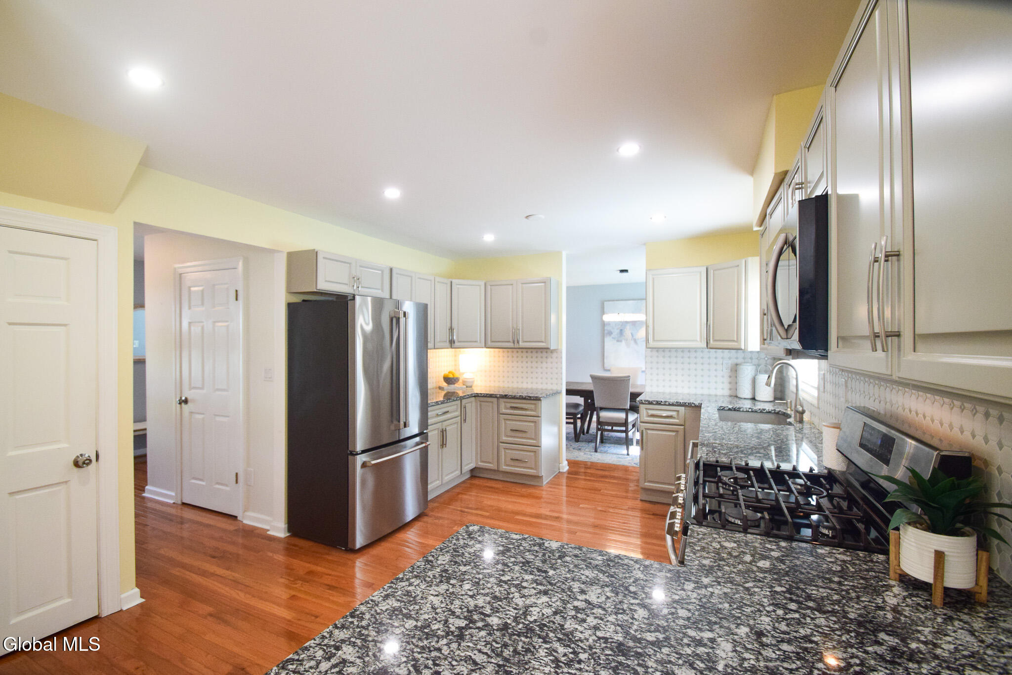 18 Esopus Drive Clifton Park NY 12065