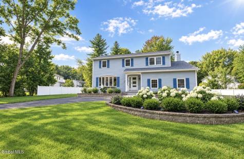 18 Esopus Drive Clifton Park NY 12065