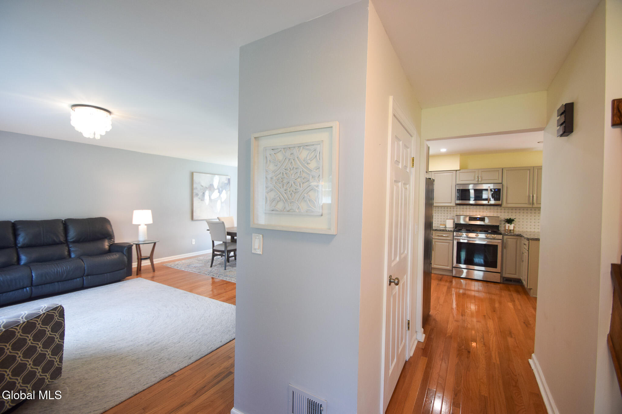 18 Esopus Drive Clifton Park NY 12065