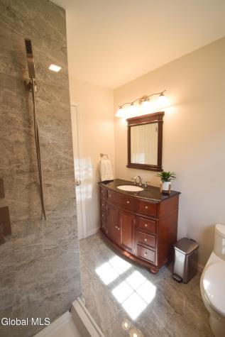 18 Esopus Drive Clifton Park NY 12065