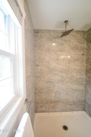 18 Esopus Drive Clifton Park NY 12065