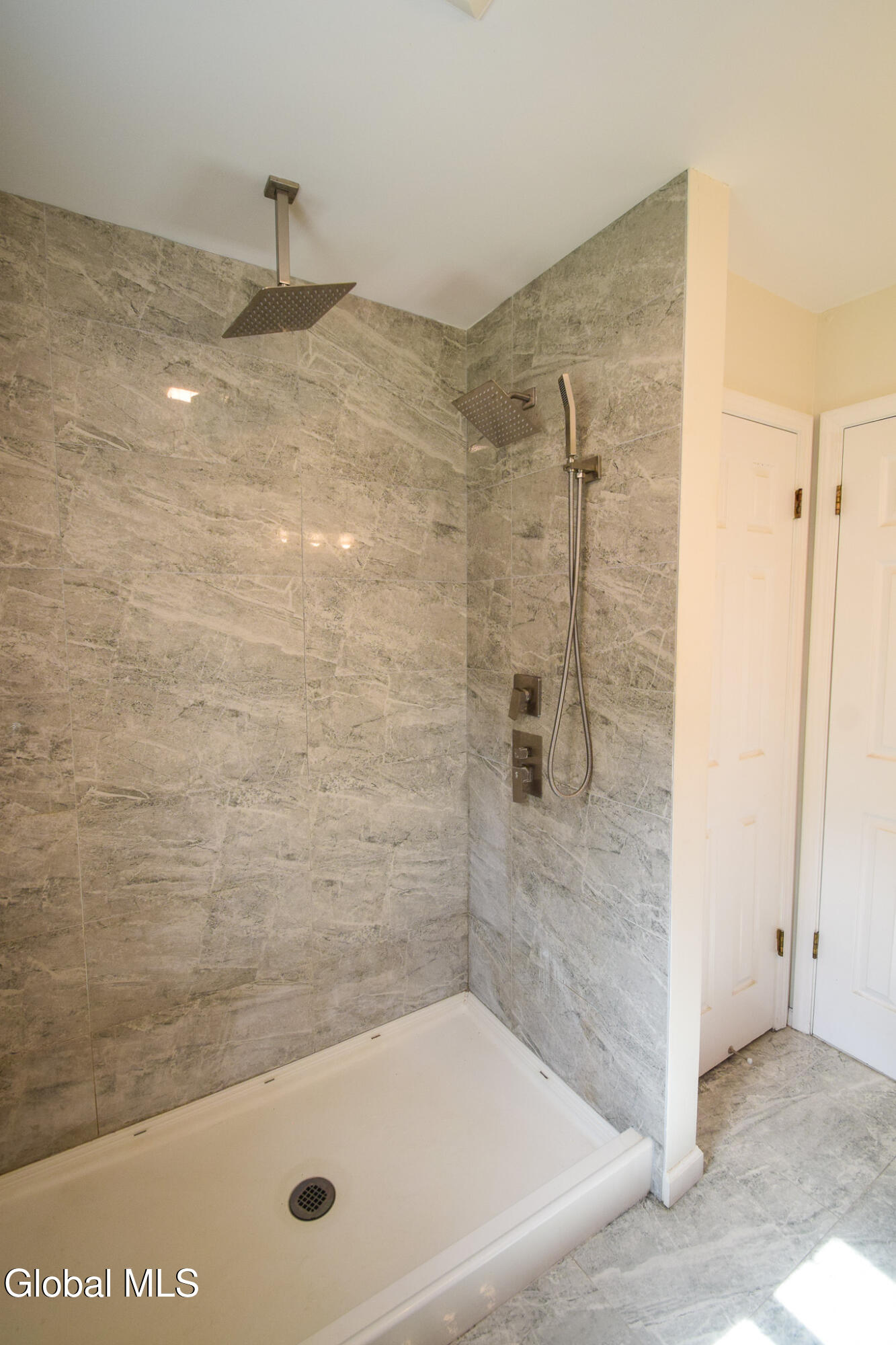 18 Esopus Drive Clifton Park NY 12065