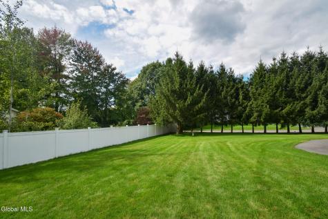 18 Esopus Drive Clifton Park NY 12065